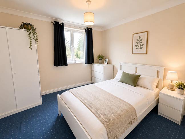 Fully Furnished Double Room Available – SE28 Main Photo