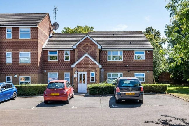 *WOW!* A Simply Stunning and Exceptional One Bed! Main Photo