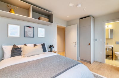 En-suite Double Bedroom in Camden! Main Photo