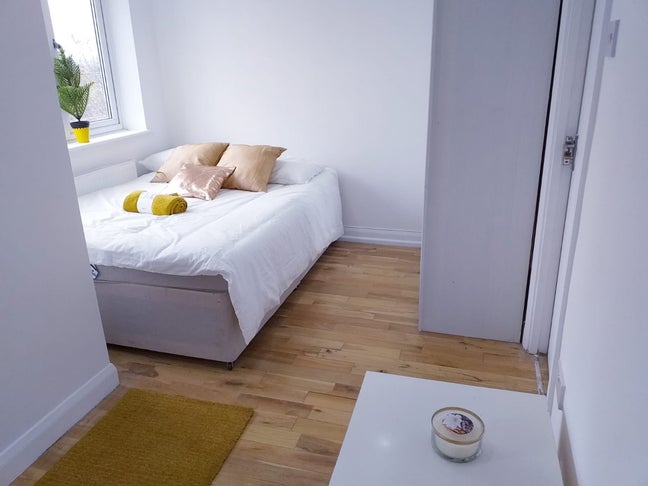 Couples Studio to Rent - South Harrow HA2 🏡 Main Photo