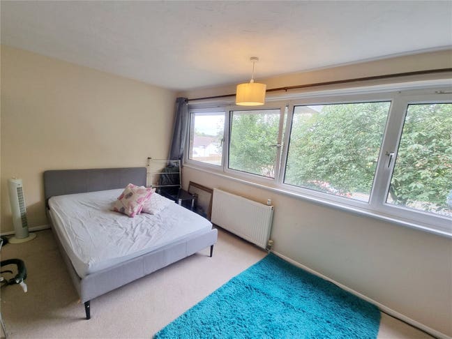 Room to rent  Main Photo