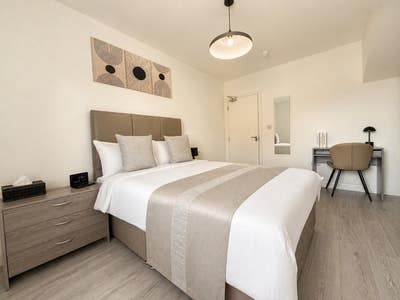 Premium En-Suites | Central Reading Main Photo