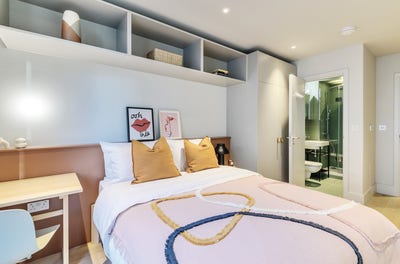 Stylish 2-Bedroom Luxury Apartment Main Photo