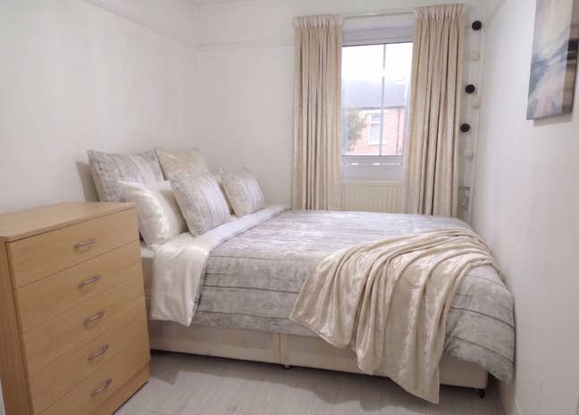 East London – E3 🏠 Devons Road / Langdon Park DLR Main Photo