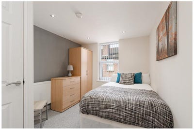 Large Double En Suite L6 - All Bills inc  Main Photo