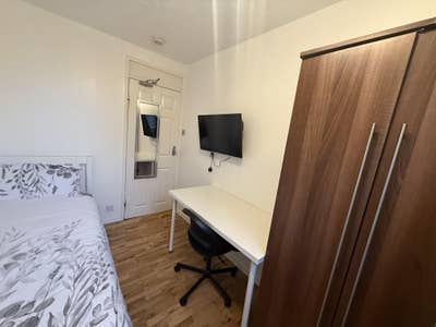 Single Room near East Putney Underground Main Photo