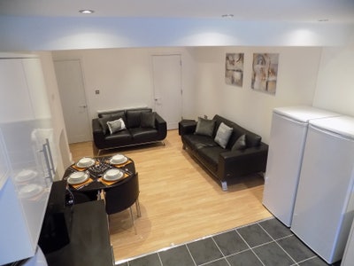 En Suite Rooms Available in S2, Sheffield Main Photo