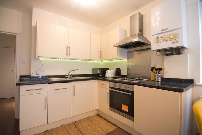 Amazing 1 bed flat available NOW Main Photo