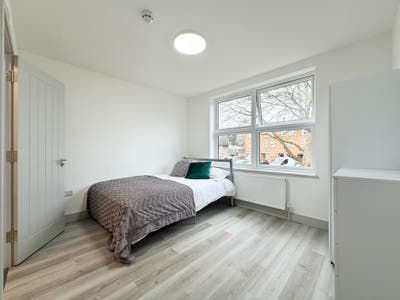 En-suite room near hackney central/down station Main Photo