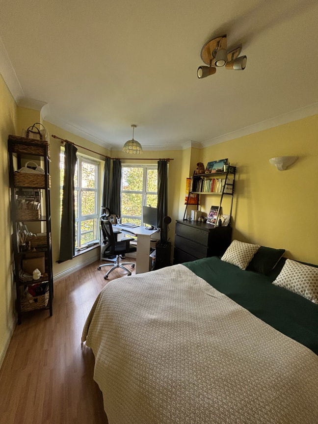 Double room with private bathroom - Wandsworth Main Photo