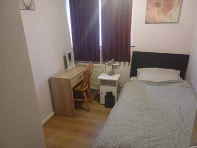 Two Rooms are  available  for  rent  -   CV3  Main Photo