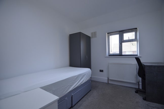 Brentford House Share  Main Photo
