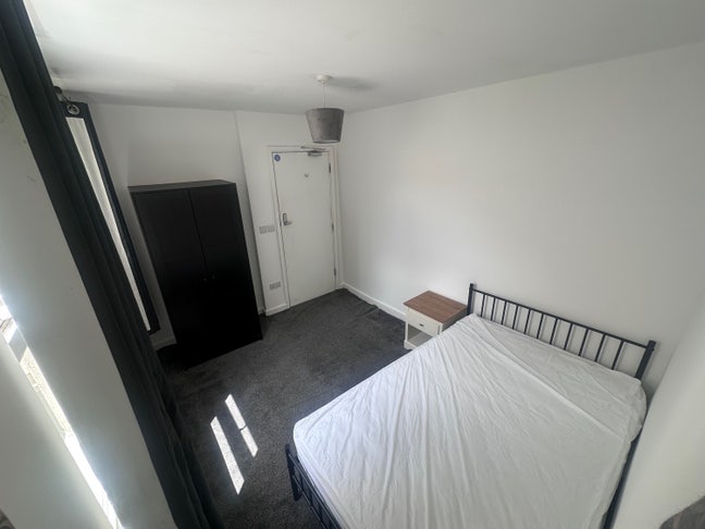 House share room available in Torquay Main Photo