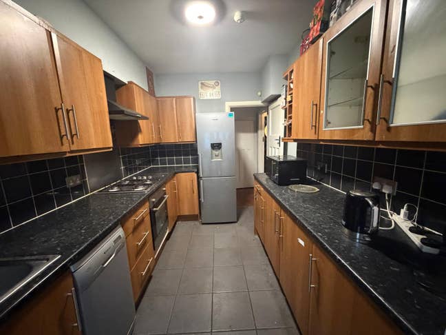 3-Bedroom Whole House to Rent-Wallington  Main Photo