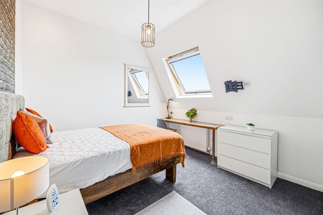 Discover this affordable room on St. Johns Road Main Photo