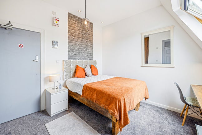🚆 Westcliff En-Suite | Bills Included Main Photo