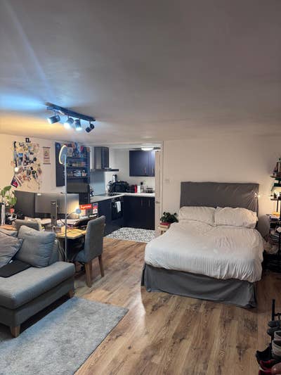Garden Studio Annex (Summer sublet) Main Photo