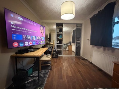 Spacious Master Bedroom Main Photo