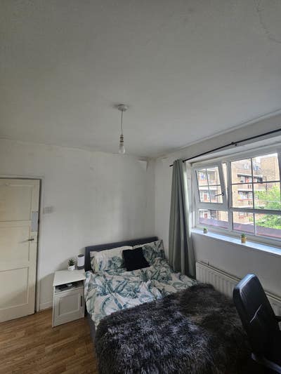 Double Bedroom in Elephant and Castle  Main Photo