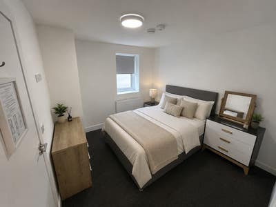 Beautful En-Suite Room Available Main Photo