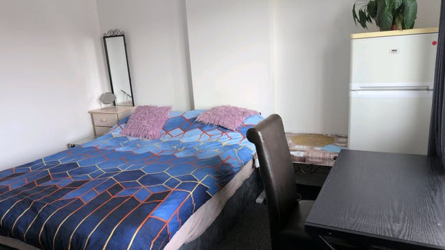 Double Bedroom Next to Asda Main Photo