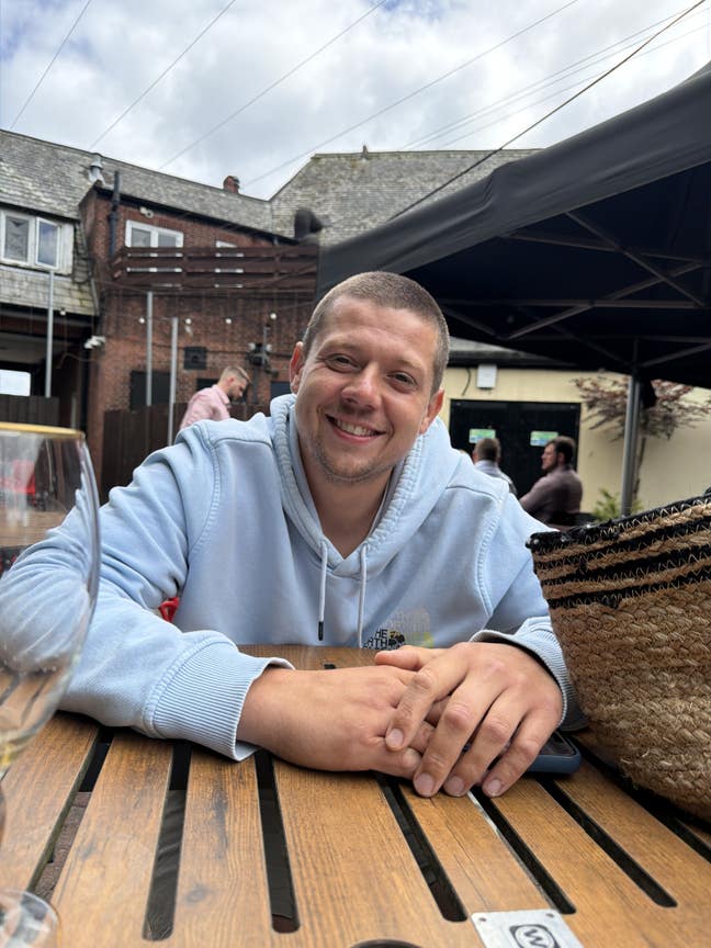 Single safe man looking for one bedroom with sound Main Photo