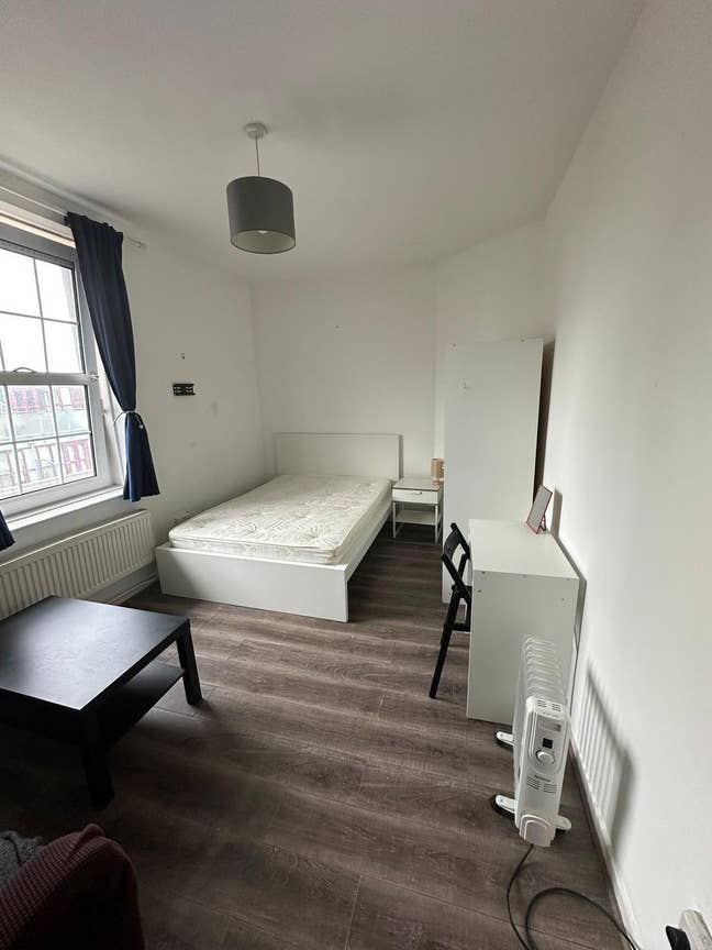 Sunny & Spacious Double Room E1 Spitalfields  Main Photo