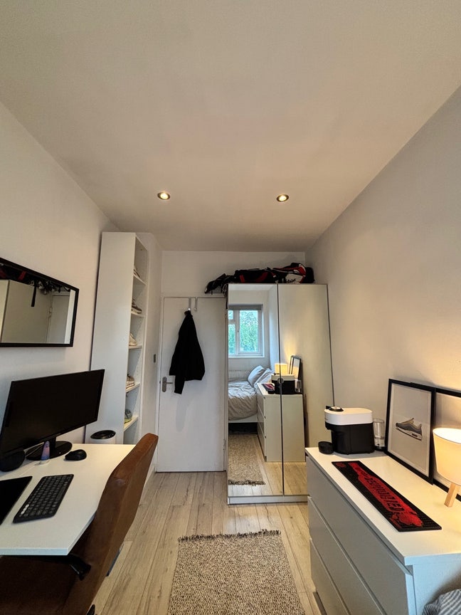 Double room in Clapham north!  Main Photo
