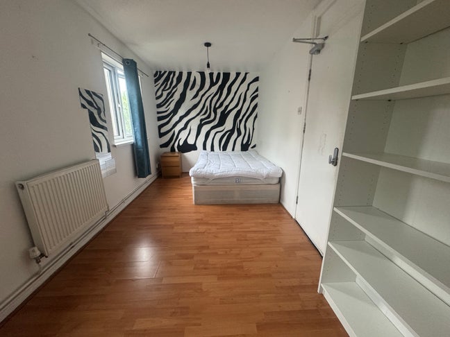 2 Furnished Bedrooms Near Station-Bills Included Main Photo