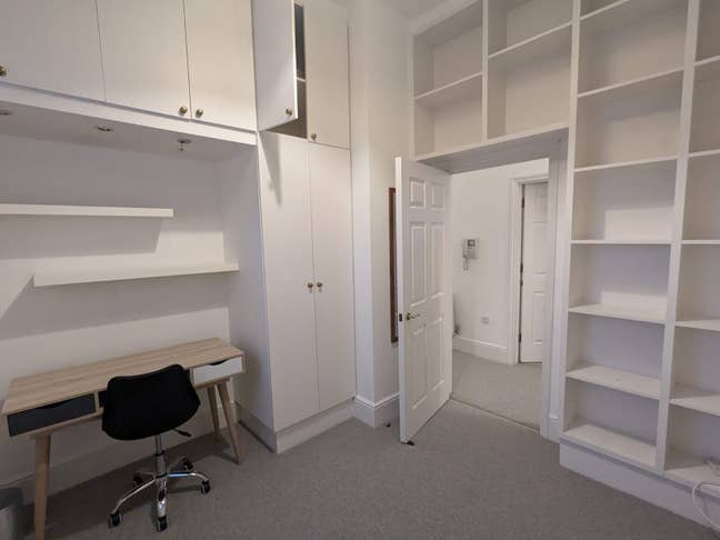 Cosy room with private bathroom in Dalston Main Photo