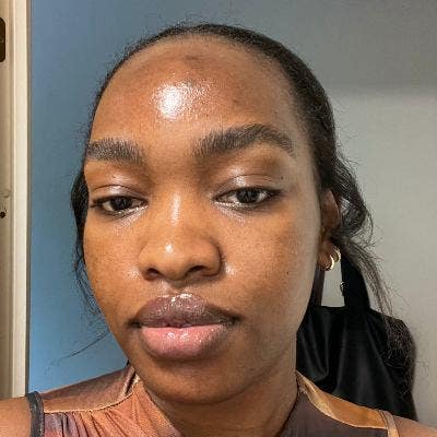 Quiet Professional looking for a room/flatmate Main Photo