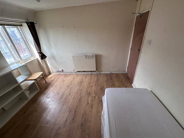 Super Cheap Double Room Near Whitechapel Main Photo