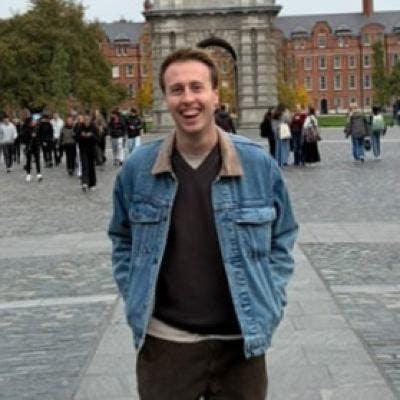 Professional Male seeks a double room Main Photo