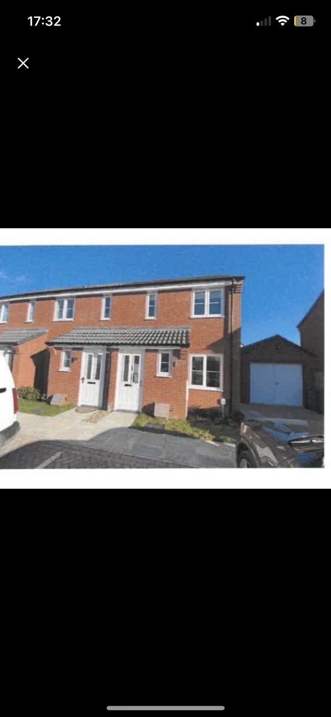 2 Rooms Available to Rent Main Photo