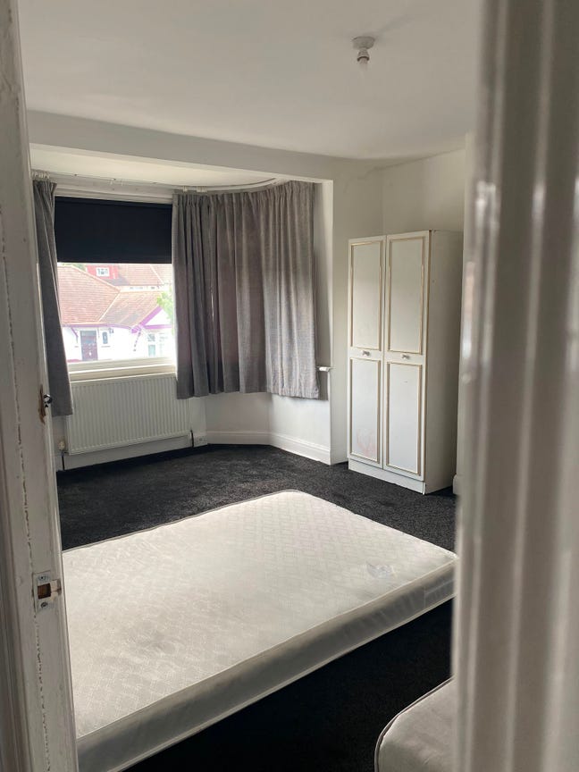 3 stunning rooms Main Photo