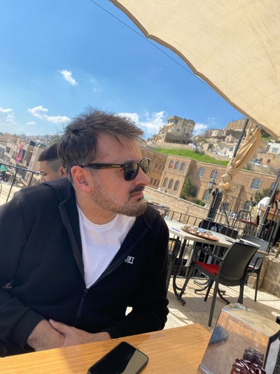 Professional guy looking for a large double room Main Photo