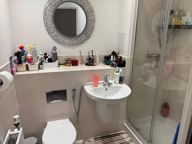 En suite Double Room in 2 Bedroom Aparments  Main Photo