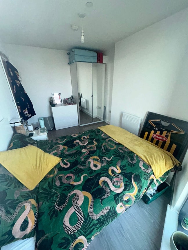 Double Room Available in Manchester Flat! Main Photo