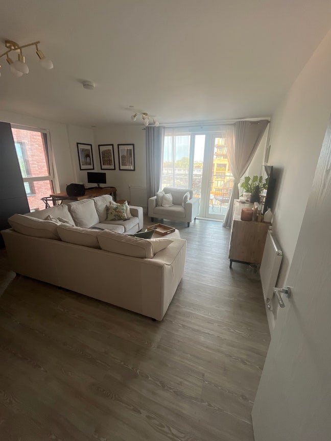 2 Bedroom / 2 Bathroom Apartment in Upton Park  Main Photo