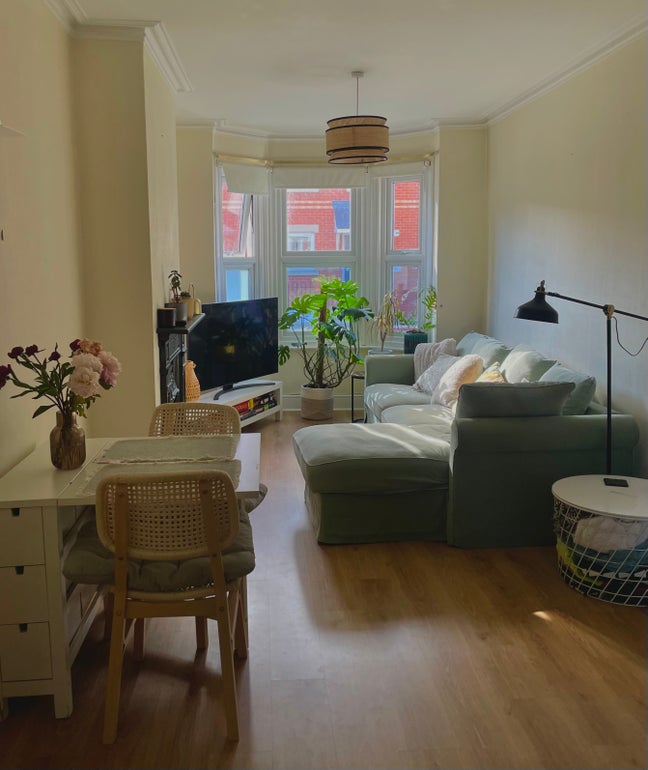 Spacious double room in a terrased 2 bedroom house Main Photo