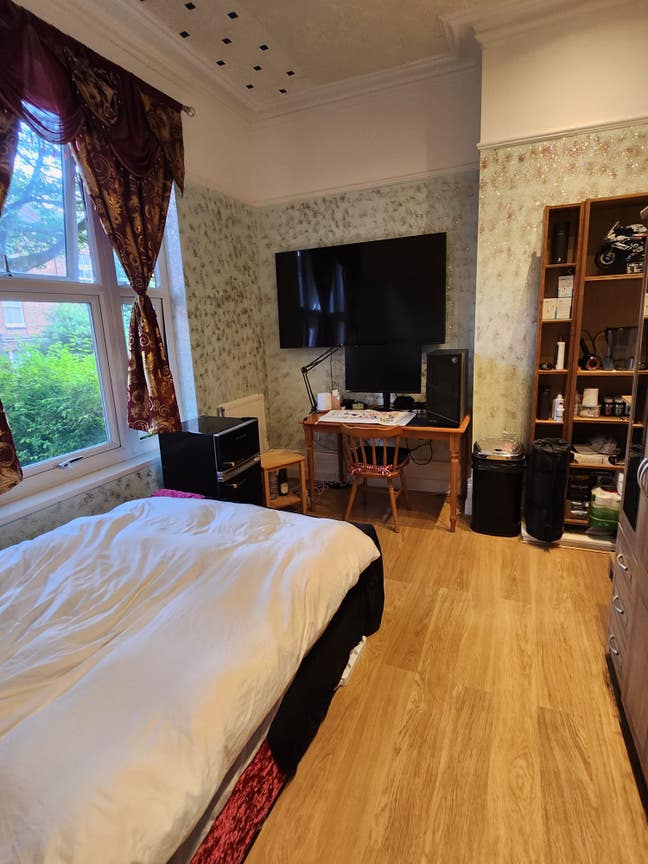 Short term let from mid July to mid September  Main Photo