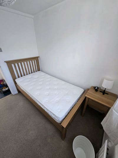 Single room for rent  Main Photo
