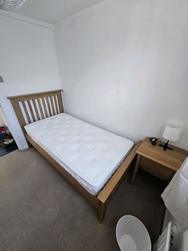 Single room for rent  Main Photo