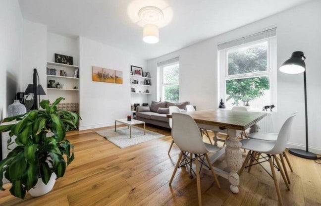 Large double room in Finsbury Park (3 bed) Main Photo