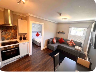 Inclusive of all bills 1 bed flat Main Photo