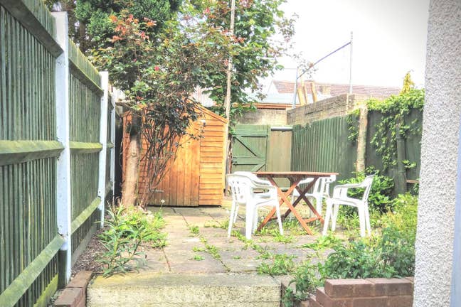 Bills incl 3-bed house, Gillingham ME7 Main Photo