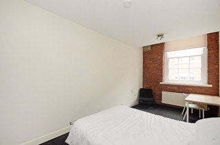 2 Double Bedrooms Available - Student/Professional Main Photo