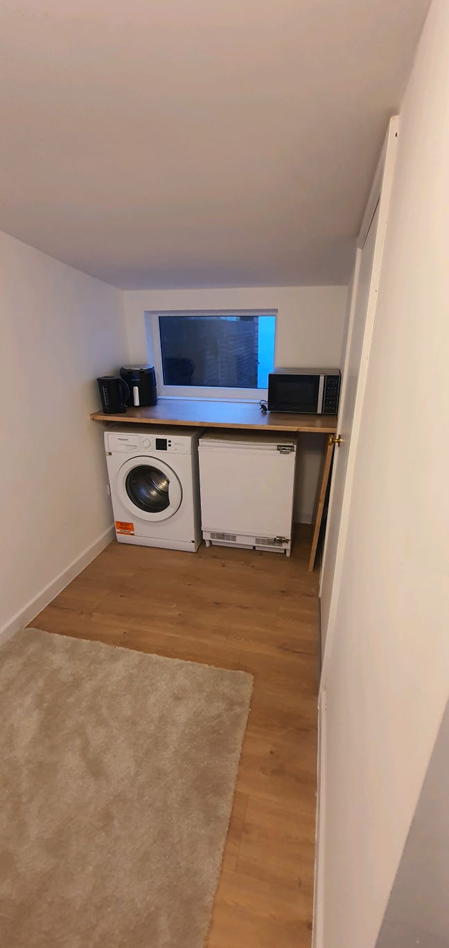 En-Suite Double Room | Female Only | Bills Inc. Main Photo