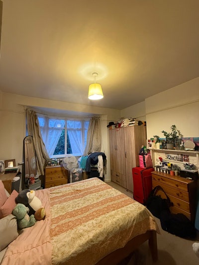 Large double room 5 mins from Tooting Bec Main Photo