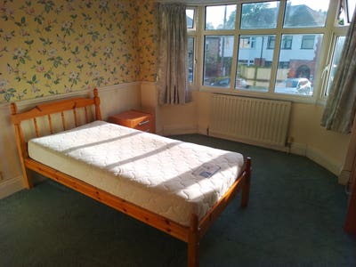 Room to let in shared house off Cherry Hinton Rd  Main Photo